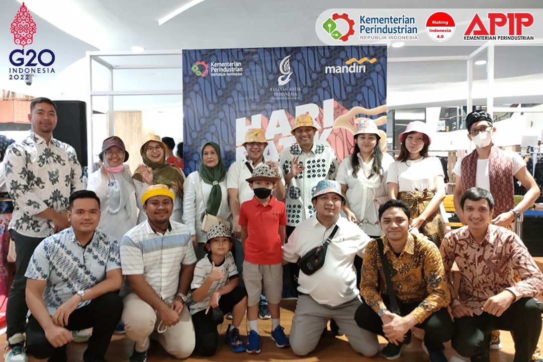 Perayaan Hari Batik Nasional 2022